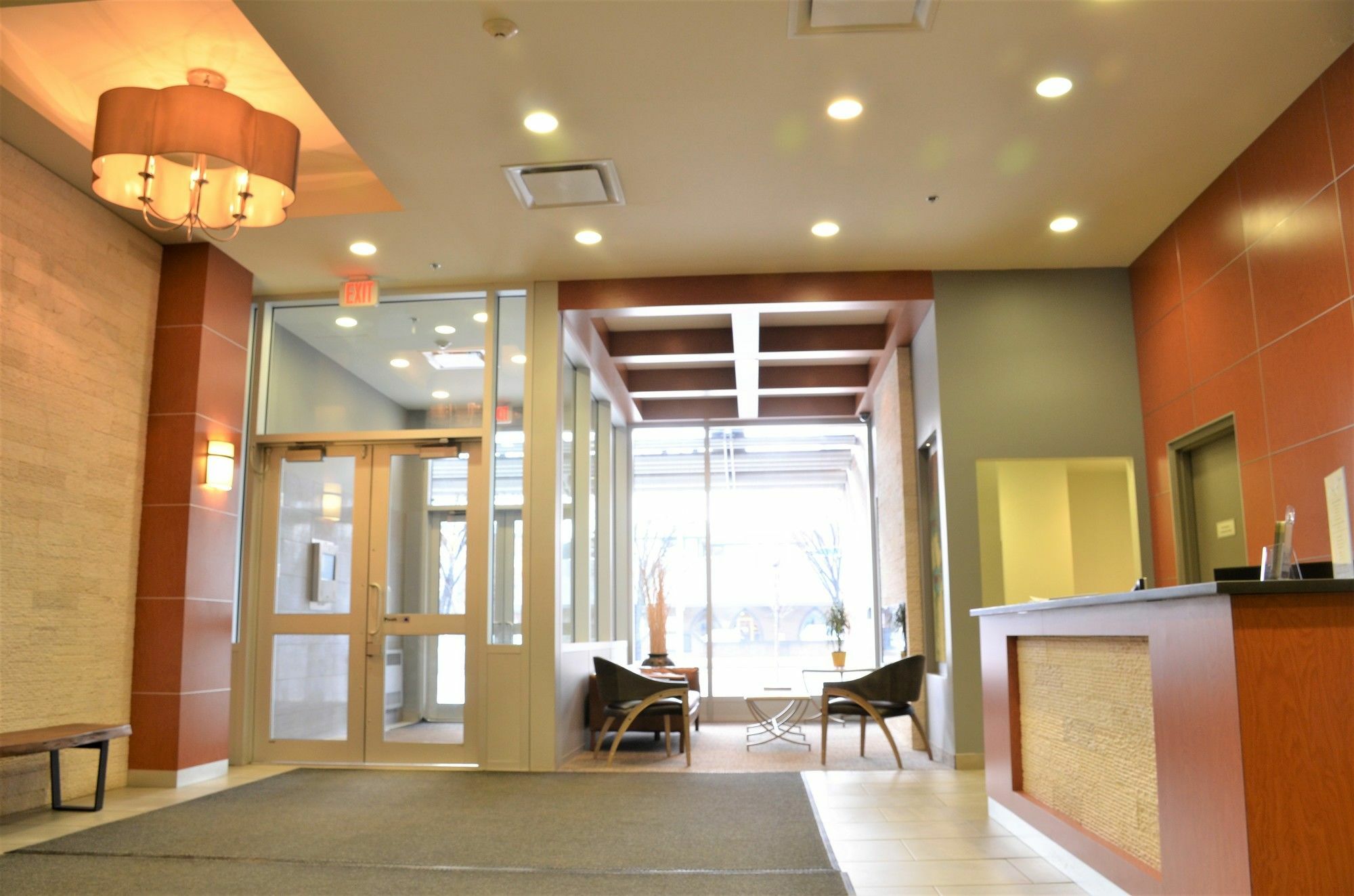 Monki Di Executive Suites - Alura Calgary Exterior photo